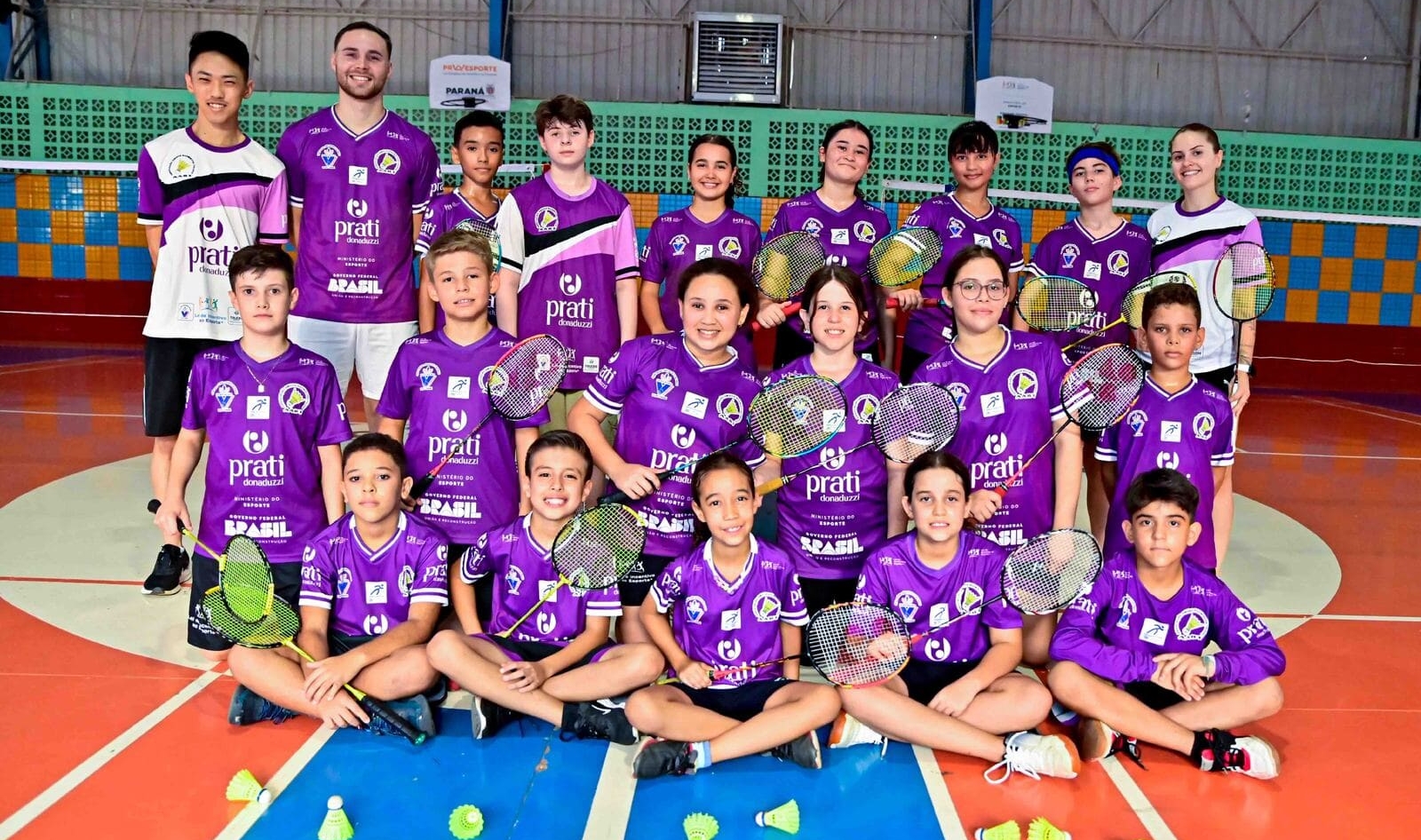 Além da quadra: projeto social de badminton muda realidade de crianças e jovens