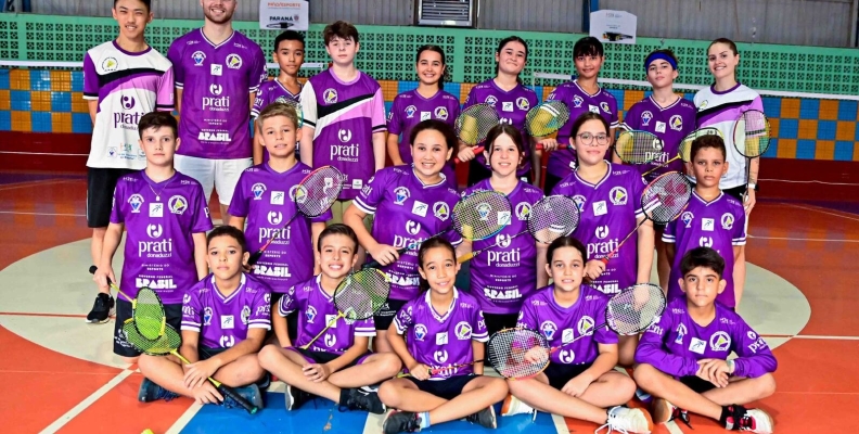 Além da quadra: projeto social de badminton muda realidade de crianças e jovens