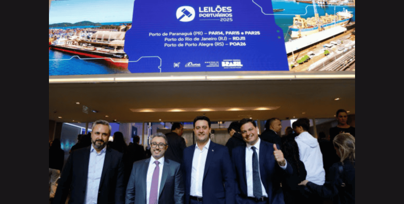 Deputado Fabio Oliveira (Podemos) representa Assembleia em leilão histórico do Porto de Paranaguá