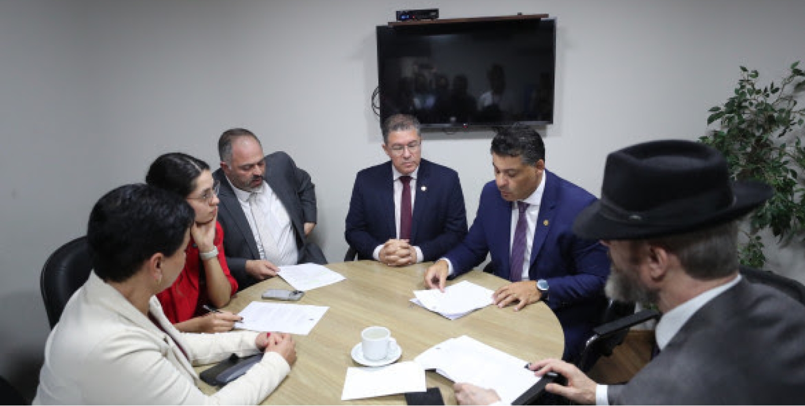 Avança obrigatoriedade de acostamento em futuras rodovias do Paraná
