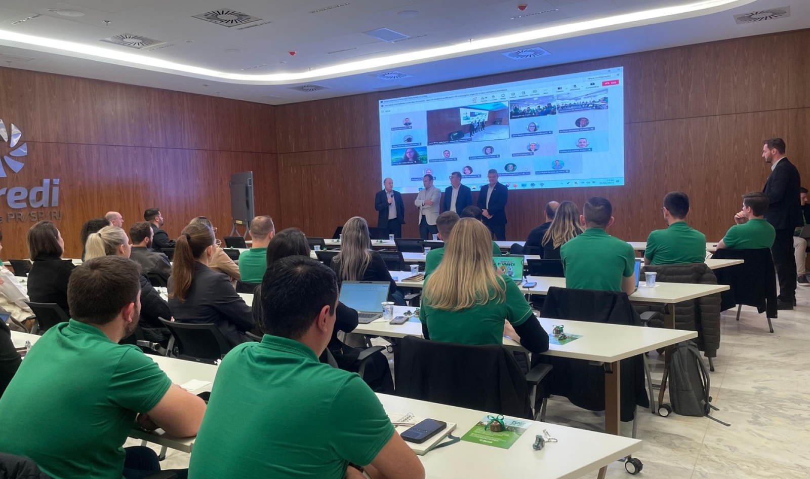 Sicredi Vanguarda PR/SP/RJ prepara equipe interna para o Plano Safra 25/26