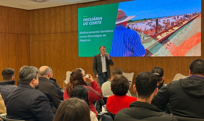 Sicredi Vanguarda e Sociedade Rural do Meio Oeste realizam palestra sobre melhoramento genético na pecuária de corte 