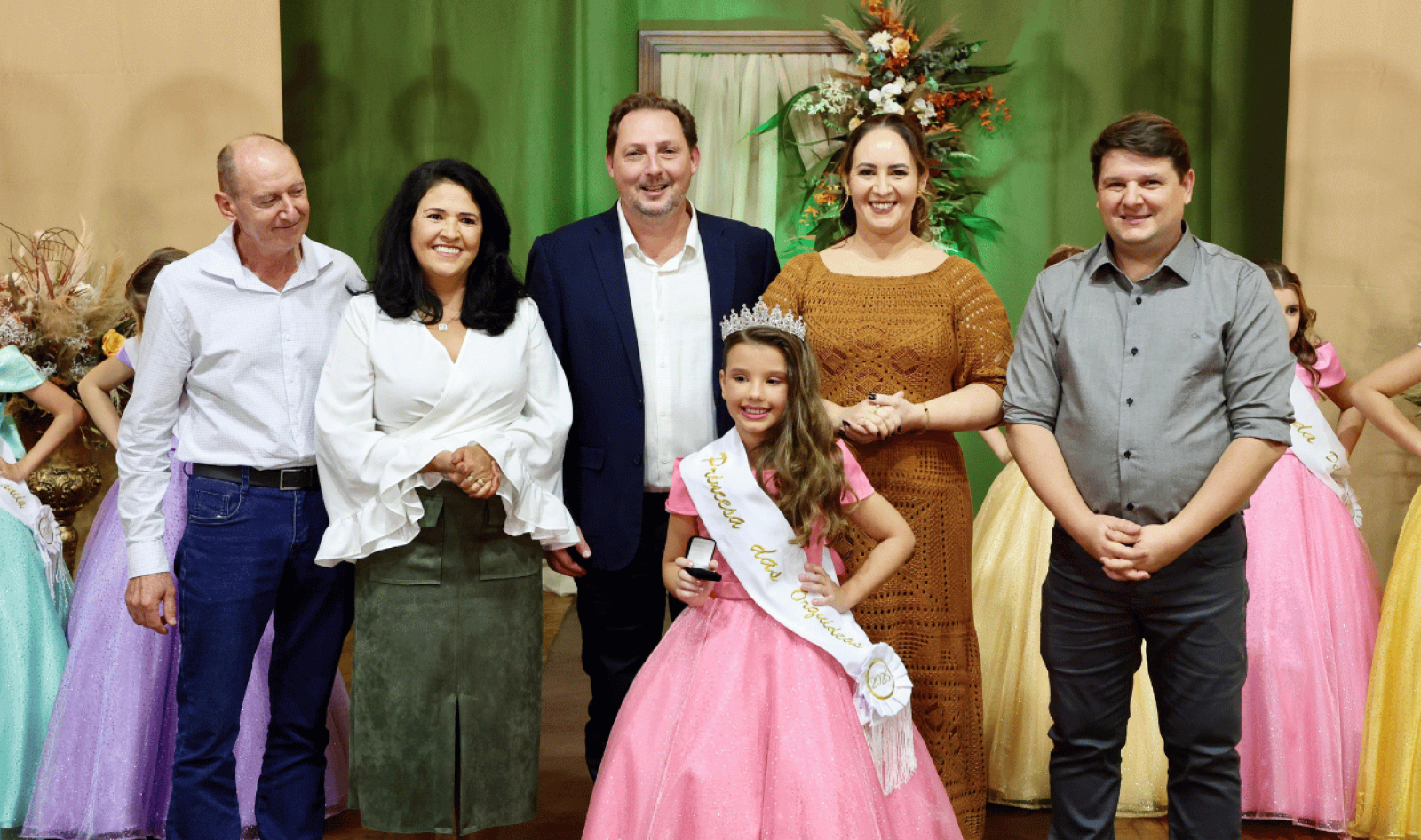 Heloísa Drisner de Souza é eleita a Princesa das Orquídeas 2025