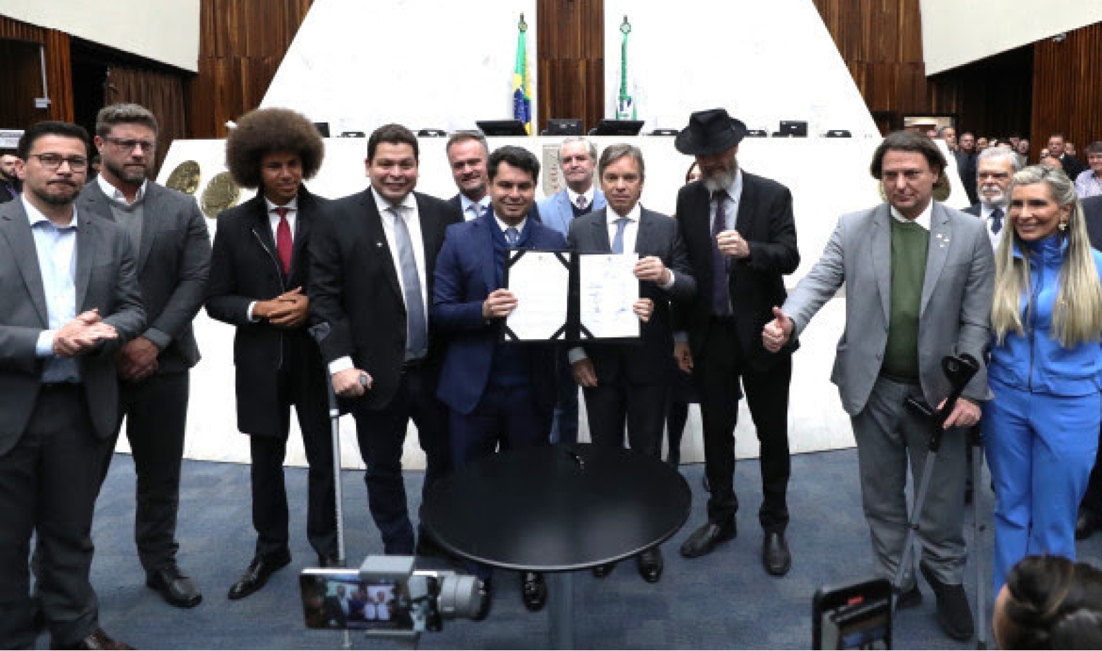 Assembleia instala Frente Parlamentar em Defesa da Advocacia e firma parcerias com OAB e TRE-PR