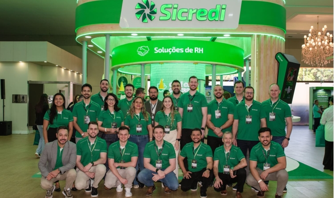 Sicredi marcou presença no maior congresso empresarial do Paraná