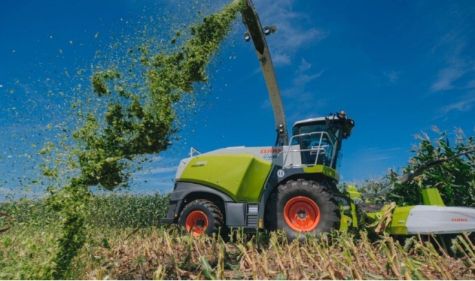 Máquinas despertam atenção de produtores no dia de campo da C.Vale