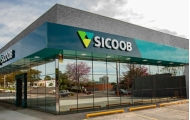 Sicoob fortalece linha de cartões internacionais com benefícios e um dos programas de pontos mais competitivos do mercado