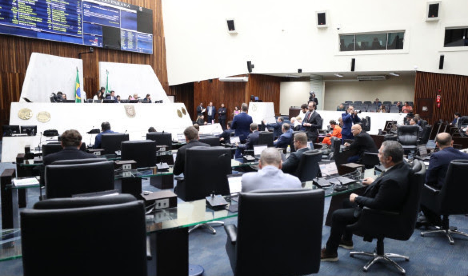 Ampliação do Programa Colégios Cívico-Militares para as escolas de educação em tempo integral avança na Assembleia