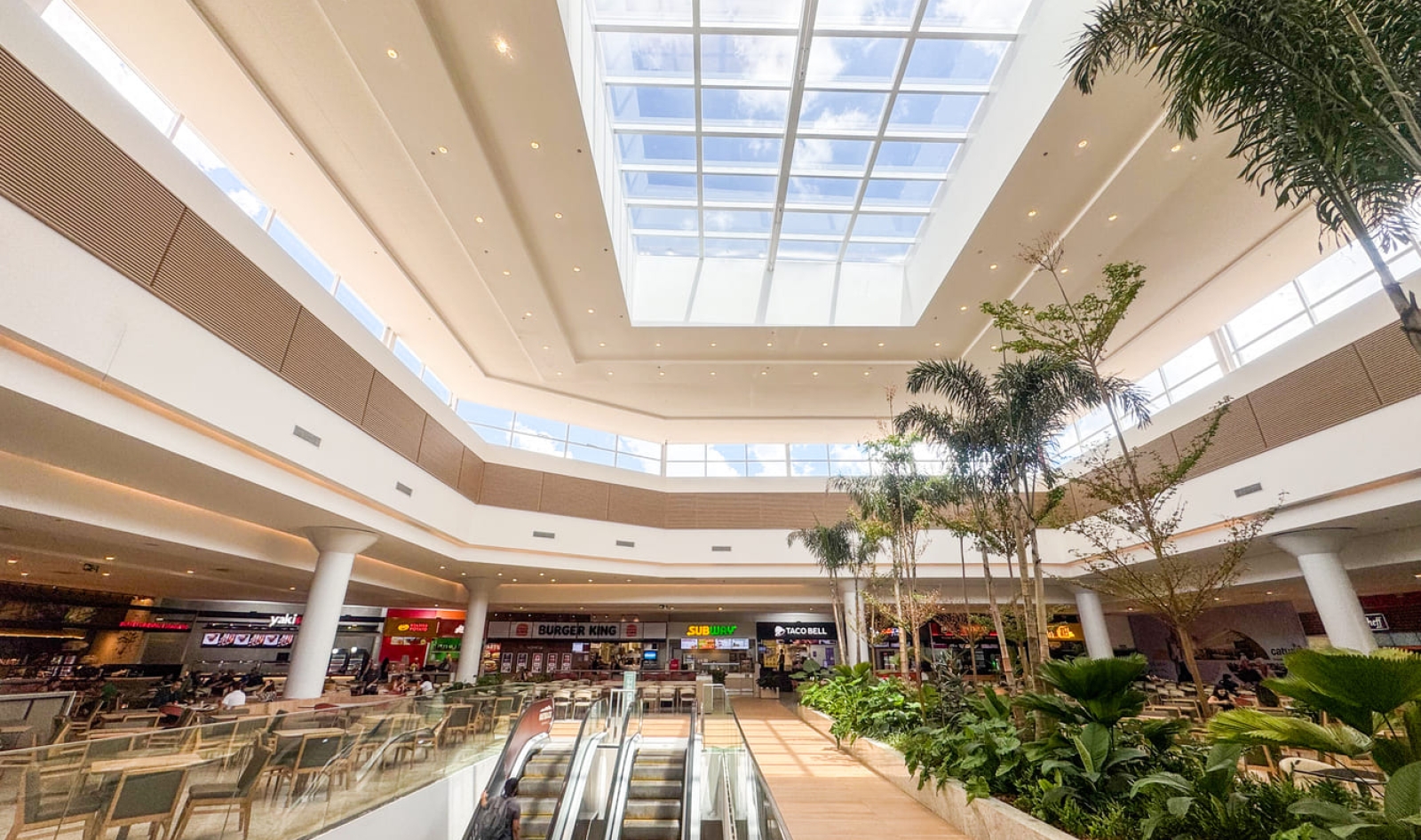 Catuaí Shopping Cascavel oferece estacionamento gratuito no horário do almoço