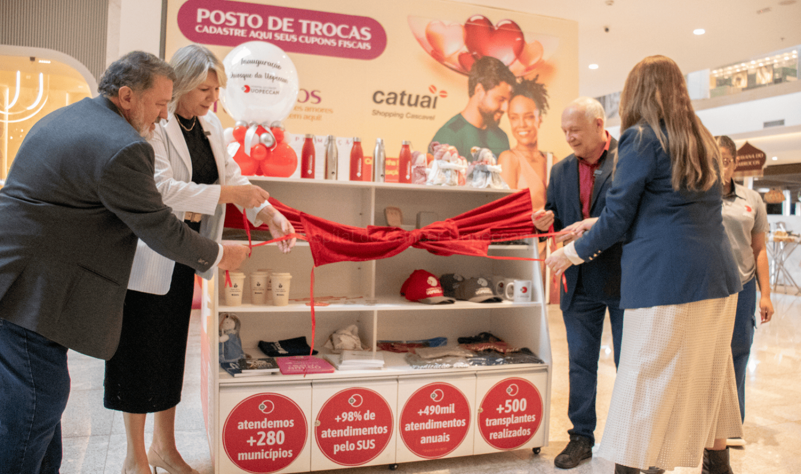 Com apoio do Catuaí Cascavel, Uopeccan inaugura quiosque para reforçar auxílio a pacientes com câncer