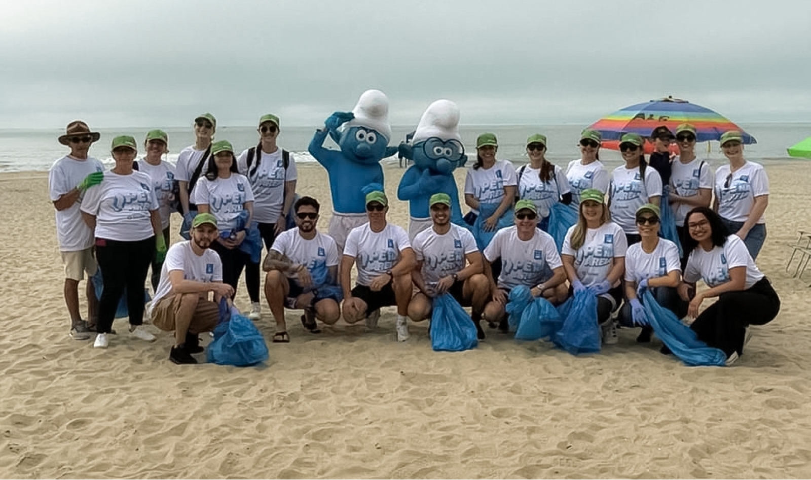 Mutirão de limpeza em praias e manguezais do litoral paulista e paranaense mobiliza voluntários