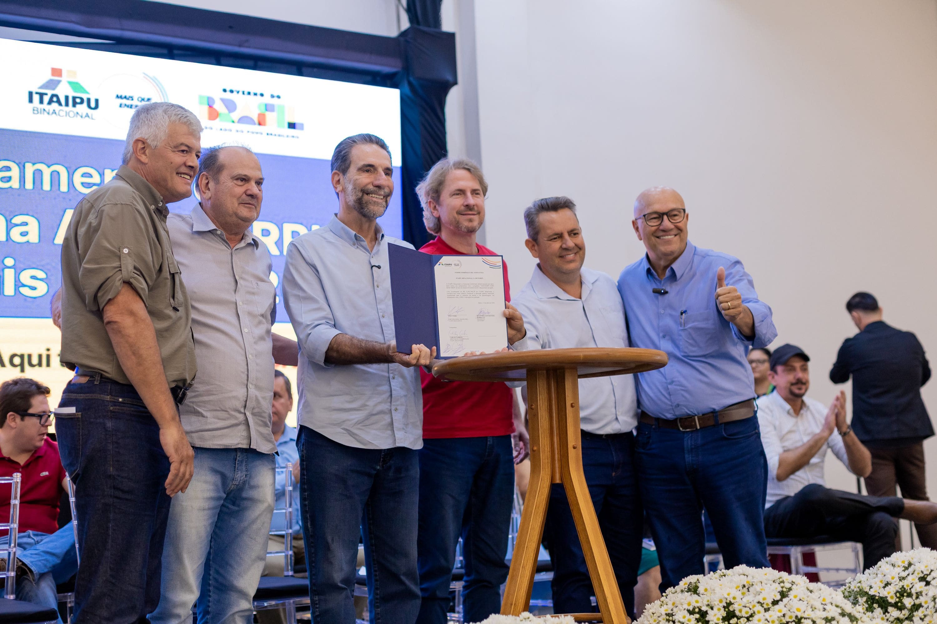 Itaipu renova programa que beneficia 30 mil alunos do Norte Pioneiro