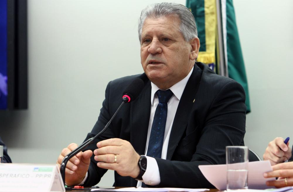 A falta de caminhoneiros e escoamento das safras agrícolas no País